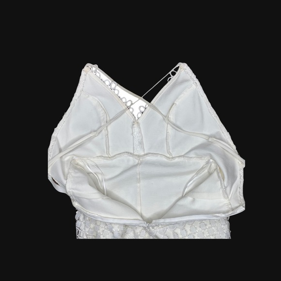 Astr the Label lace dress - Picture 12 of 16